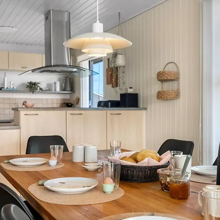 Hyggeligt Hus Med Braendeovn I Vejlby Klit Sj359 Holiday home *