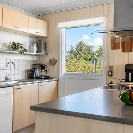 Hyggeligt Hus Med Braendeovn I Vejlby Klit Sj359 Harboør