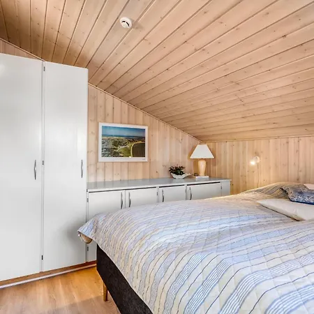 Holiday home Hyggeligt Hus Med Braendeovn I Vejlby Klit Sj359 *